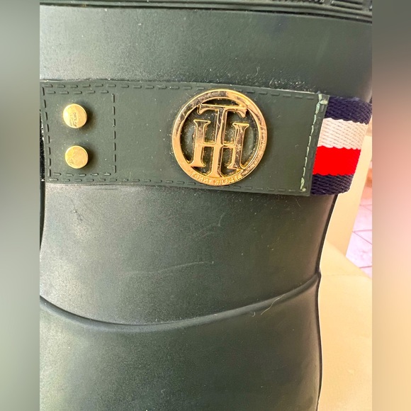 Tommy Hilfiger green rain boots. Size 8. In good condition. - Picture 6 of 6